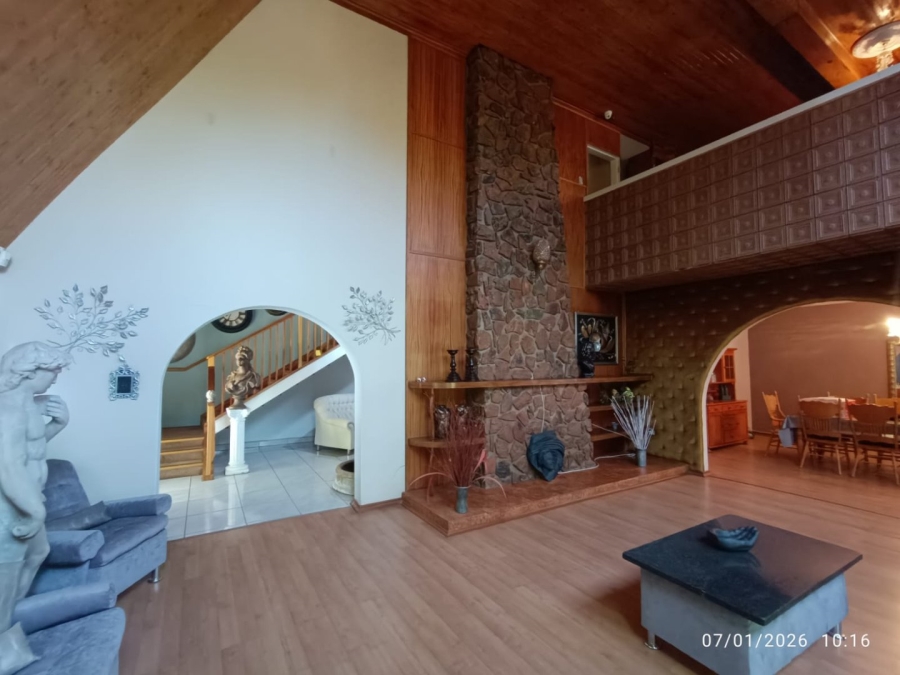 5 Bedroom Property for Sale in Wilkeville North West